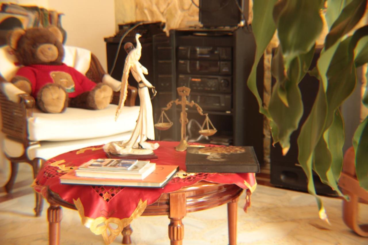 Hostal Coworking Cristales Cali Bagian luar foto
