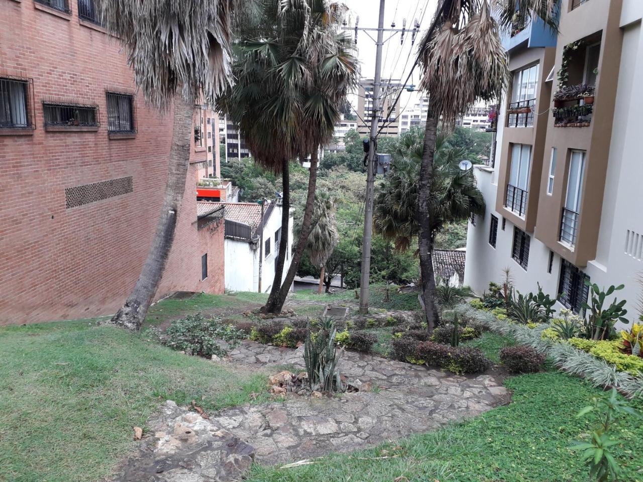 Hostal Coworking Cristales Cali Bagian luar foto