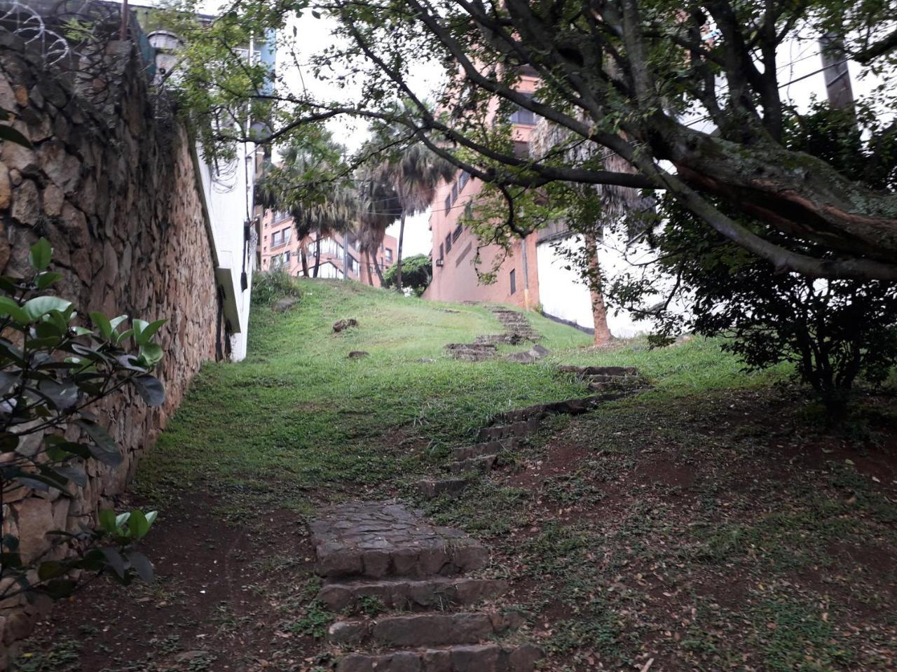 Hostal Coworking Cristales Cali Bagian luar foto