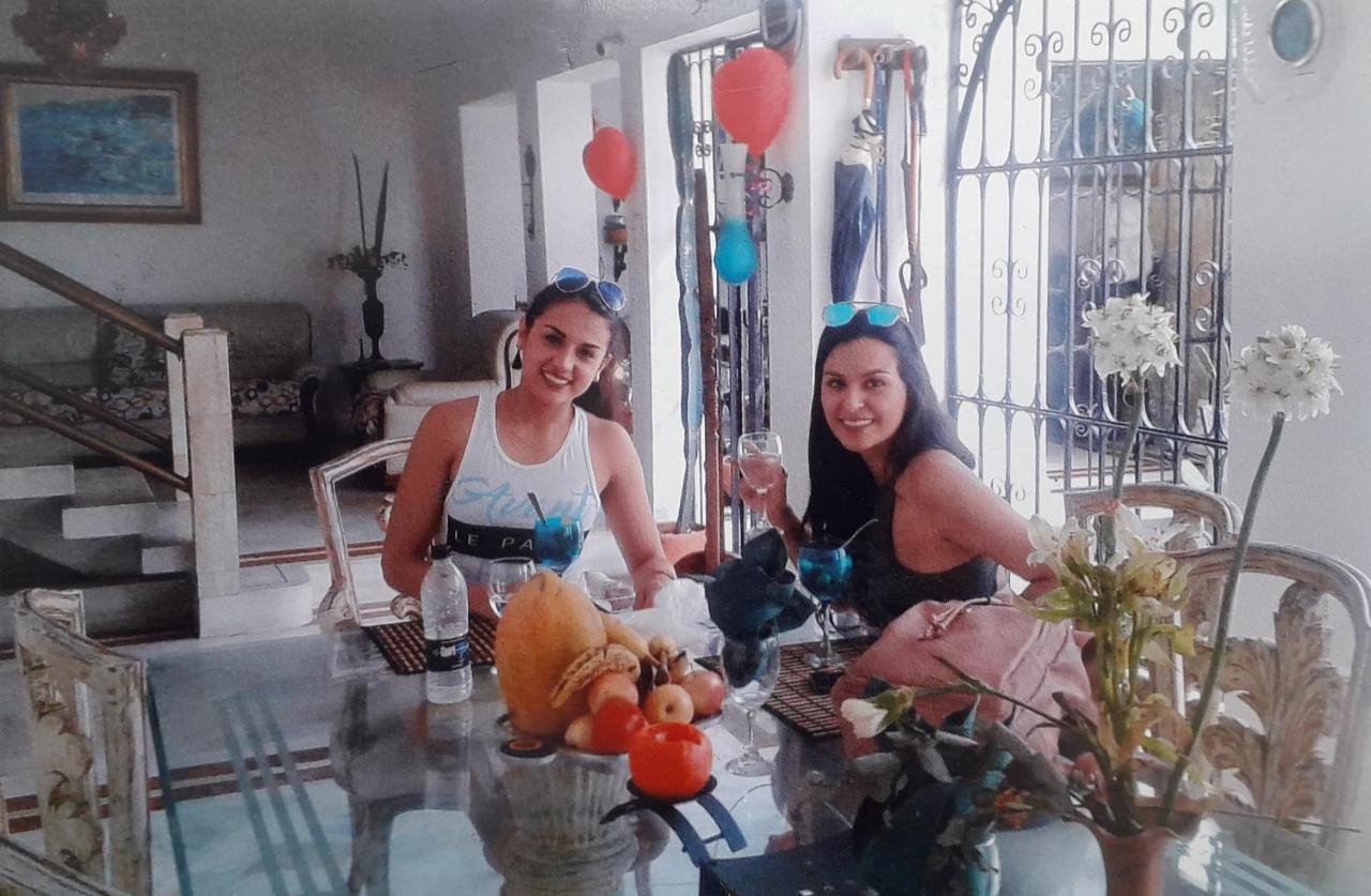 Hostal Coworking Cristales Cali Bagian luar foto