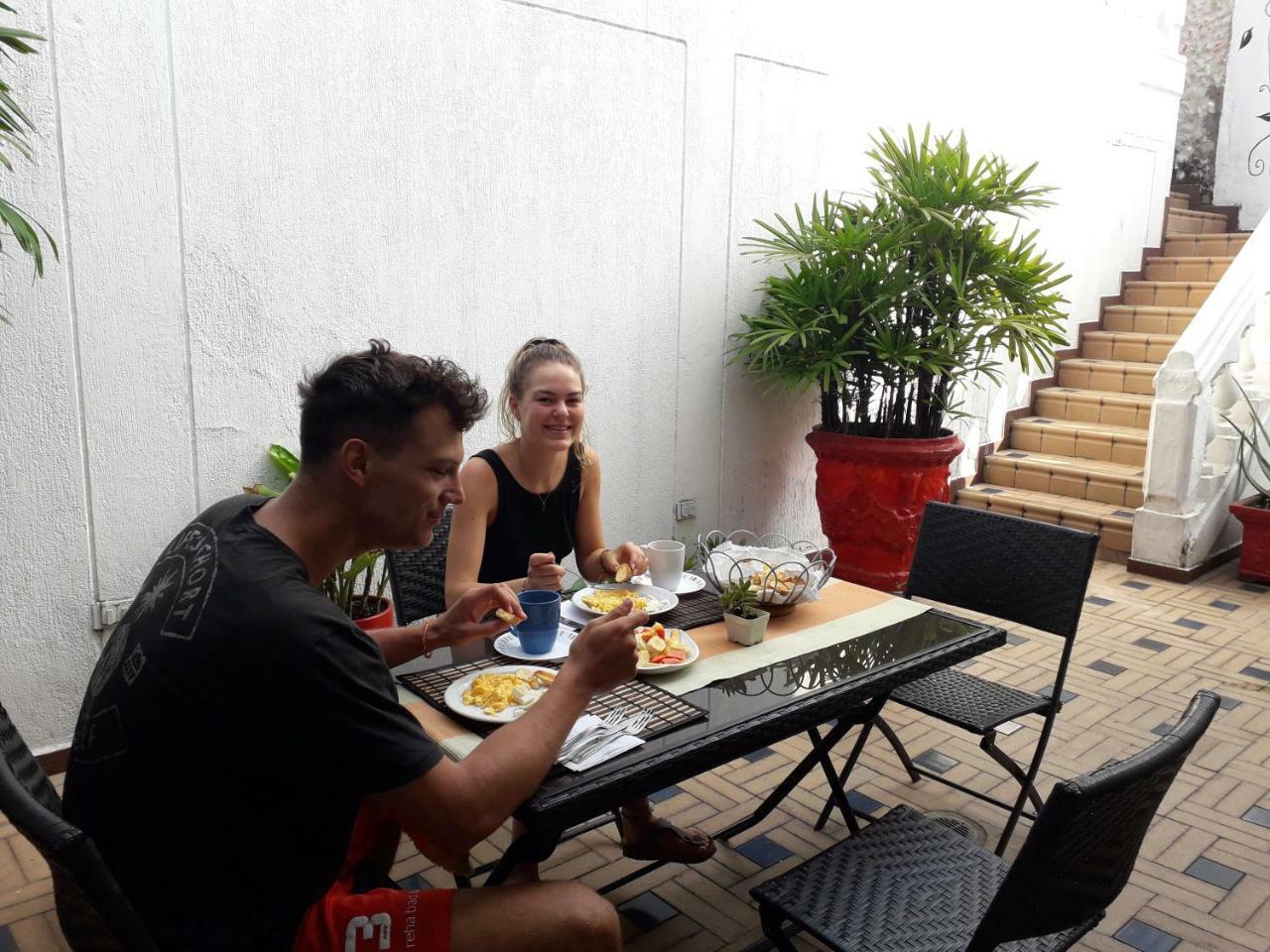 Hostal Coworking Cristales Cali Bagian luar foto
